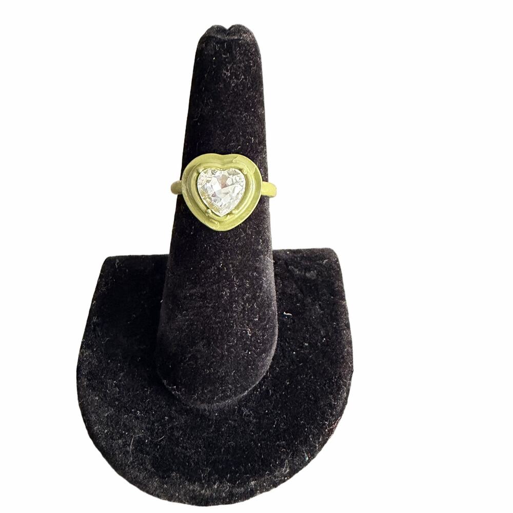 Green rhinestone open heart ring - 7.25
